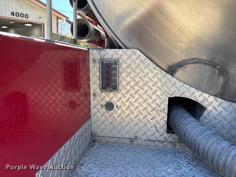 image for item EJ7706 1988 International F2554 pumper fire truck