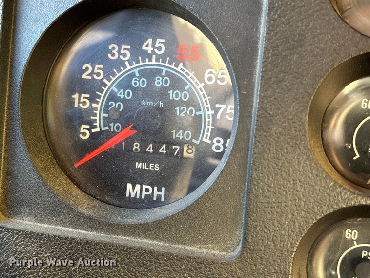 image for item EJ7706 1988 International F2554 pumper fire truck