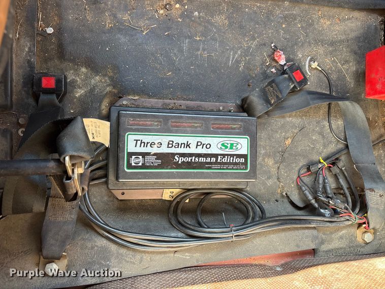 image for item EJ7706 1988 International F2554 pumper fire truck