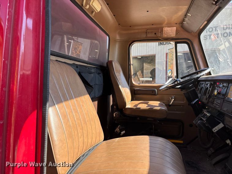 image for item EJ7706 1988 International F2554 pumper fire truck