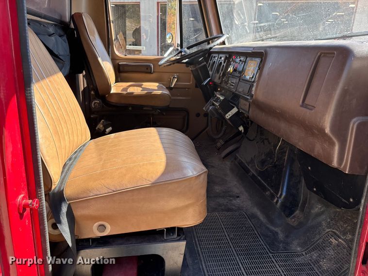 image for item EJ7706 1988 International F2554 pumper fire truck