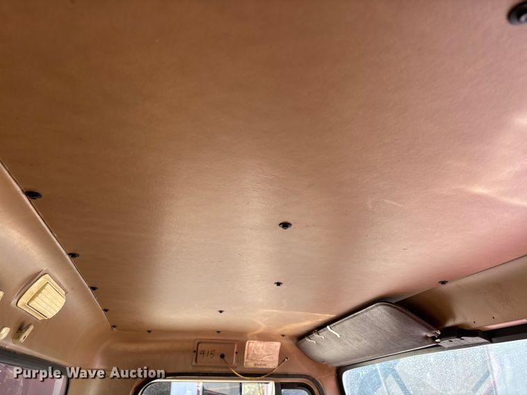 image for item EJ7706 1988 International F2554 pumper fire truck