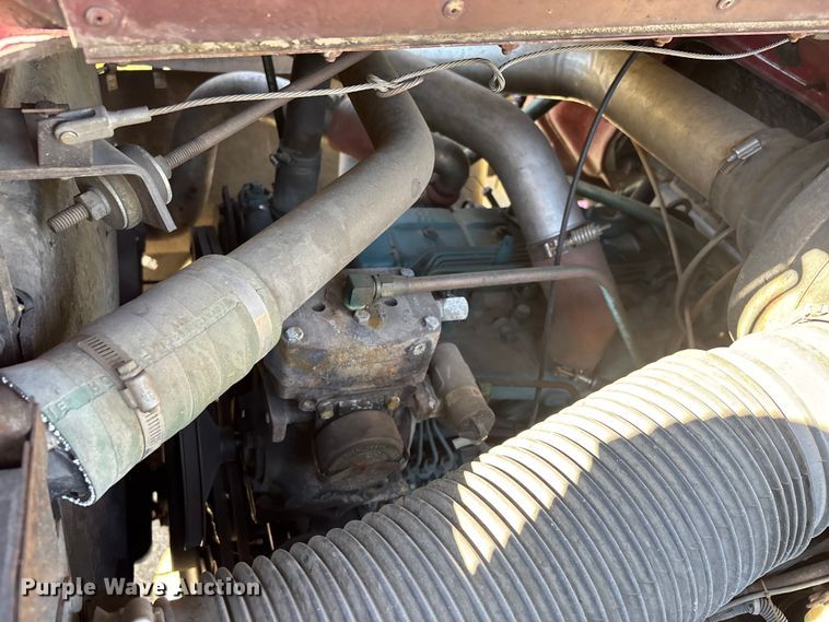 image for item EJ7706 1988 International F2554 pumper fire truck