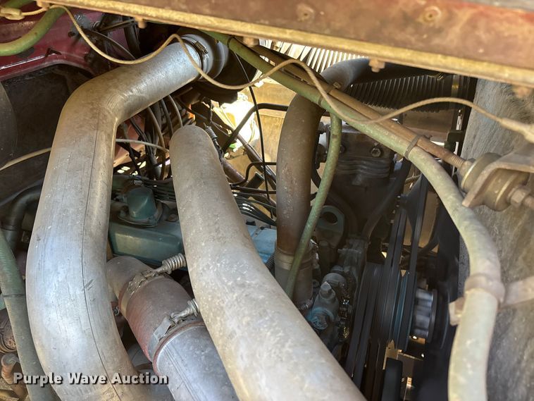 image for item EJ7706 1988 International F2554 pumper fire truck