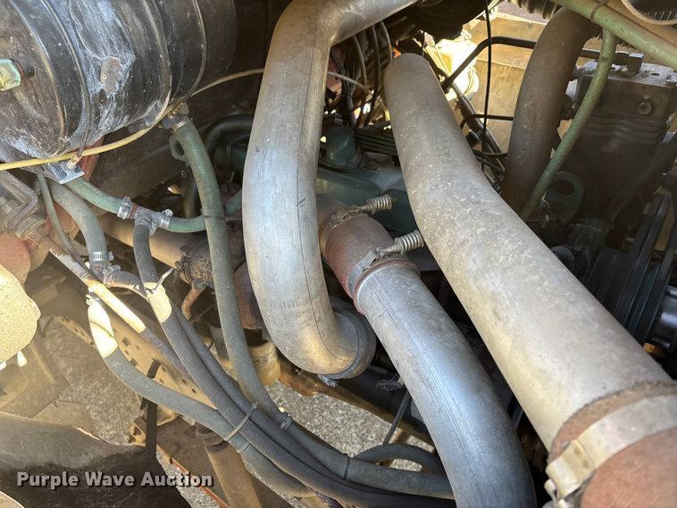 image for item EJ7706 1988 International F2554 pumper fire truck