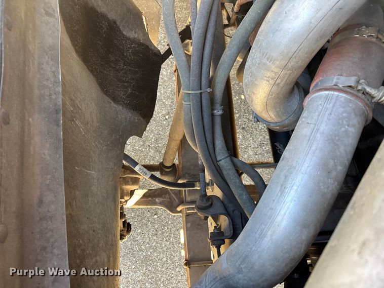 image for item EJ7706 1988 International F2554 pumper fire truck