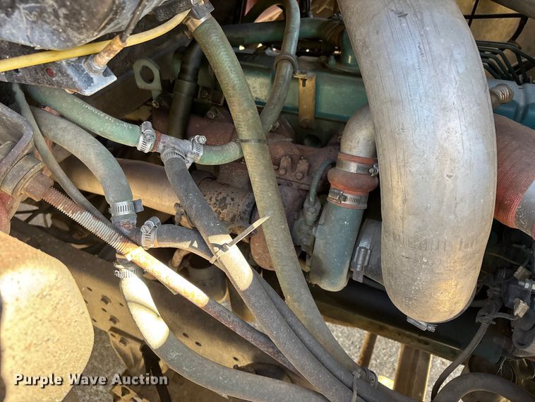 image for item EJ7706 1988 International F2554 pumper fire truck