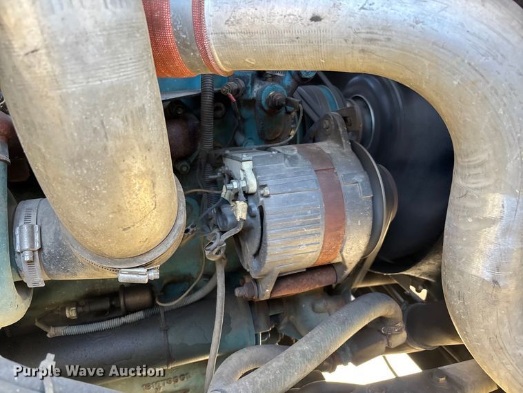 image for item EJ7706 1988 International F2554 pumper fire truck