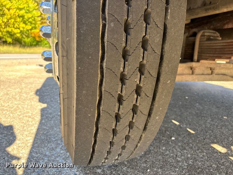 image for item EJ7706 1988 International F2554 pumper fire truck