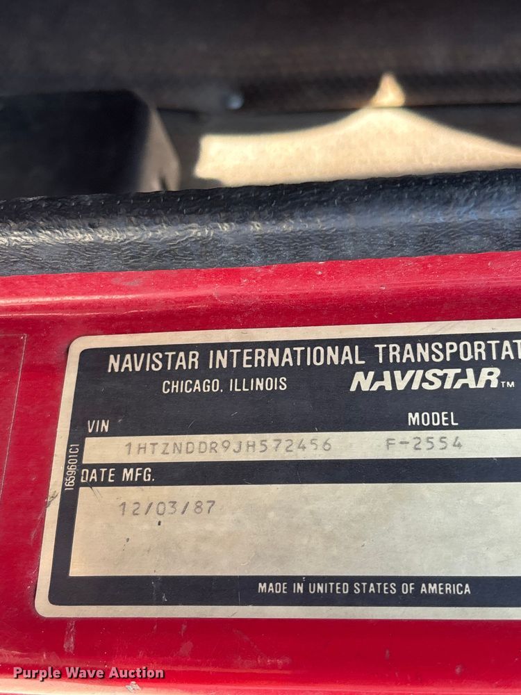 image for item EJ7706 1988 International F2554 pumper fire truck