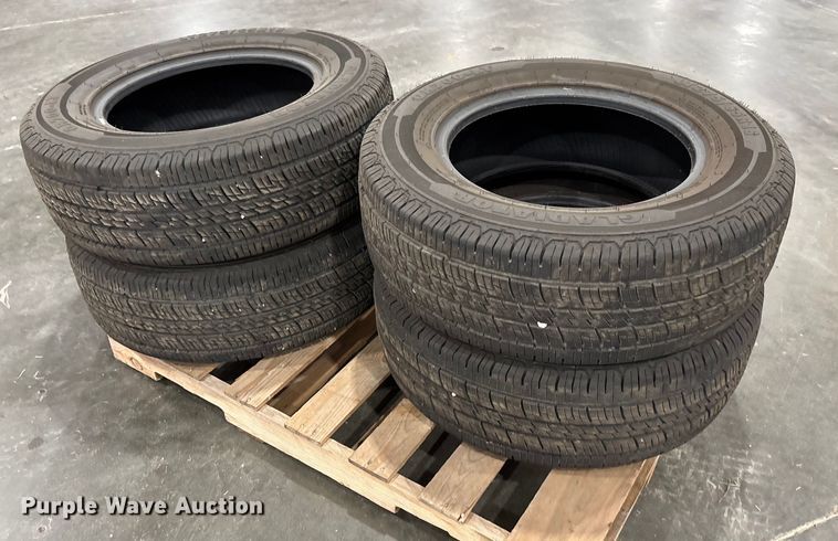 image for item EJ7751 (4) LT275/65R18 tires