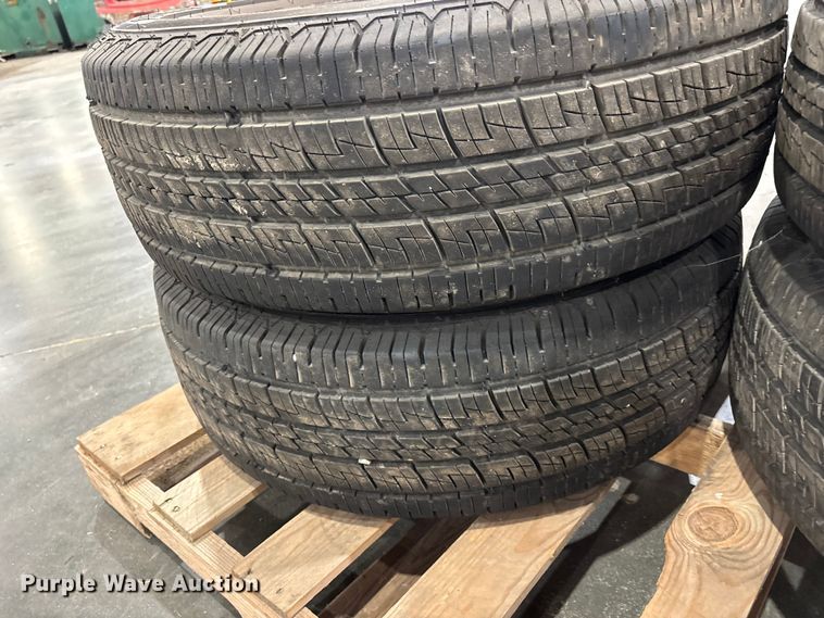 image for item EJ7751 (4) LT275/65R18 tires