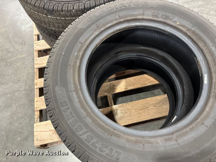 image for item EJ7751 (4) LT275/65R18 tires