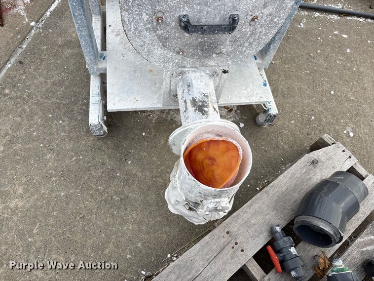 image for item EJ7752  (3) single screw feeders with scales