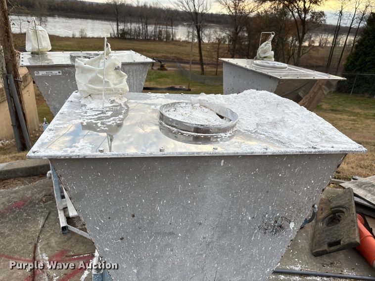 image for item EJ7752  (3) single screw feeders with scales