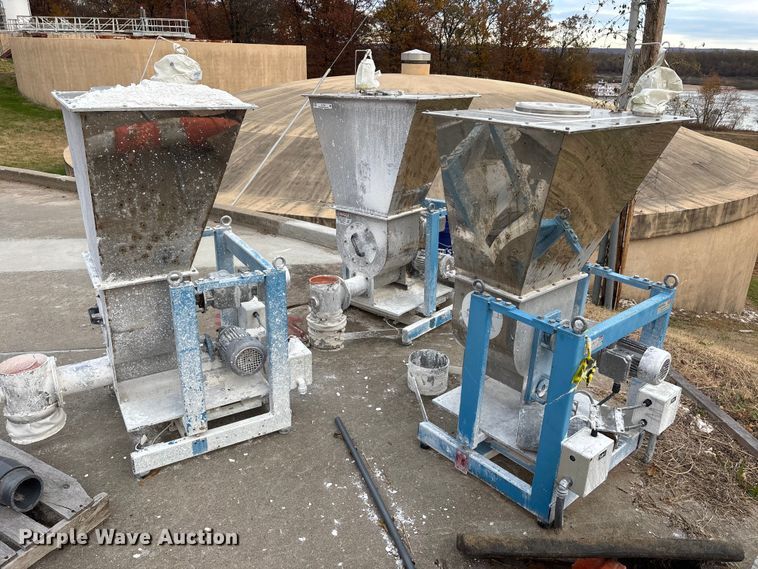 image for item EJ7752  (3) single screw feeders with scales