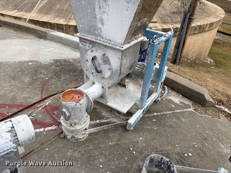 image for item EJ7752  (3) single screw feeders with scales