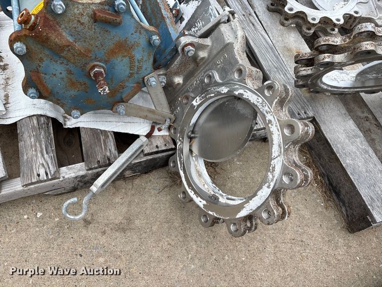 image for item EJ7754  (2) electric motors with pump 