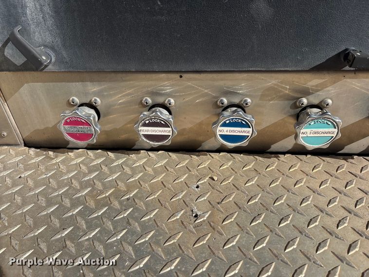 image for item EM6166 2007 American LaFrance Metropolitan pumper fire truck