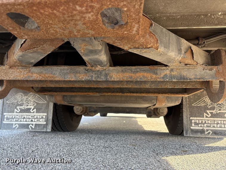 image for item EM6167 2006 American LaFance Metropolitan pumper fire truck