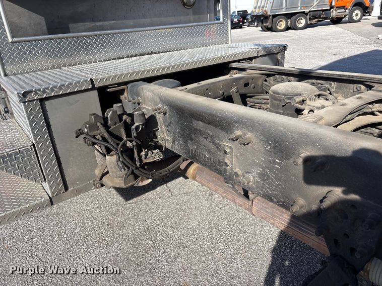 image for item EM6167 2006 American LaFance Metropolitan pumper fire truck