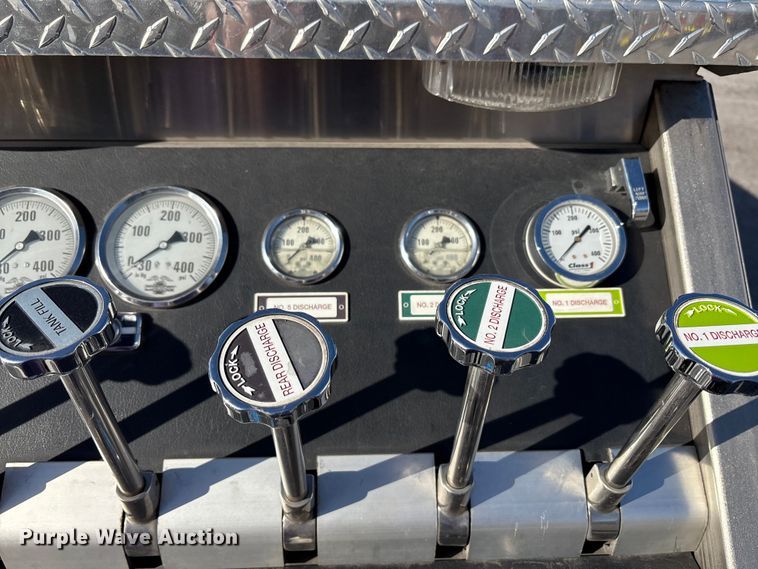 image for item EM6167 2006 American LaFance Metropolitan pumper fire truck