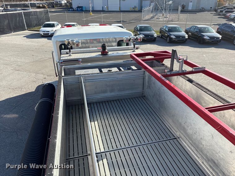 image for item EM6167 2006 American LaFance Metropolitan pumper fire truck