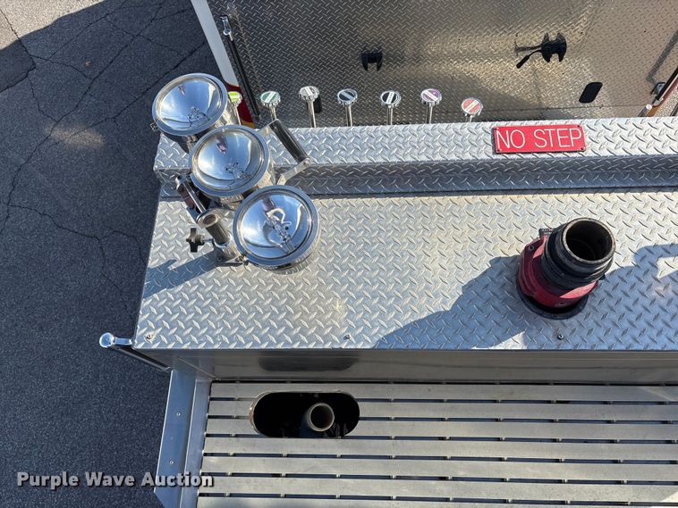 image for item EM6167 2006 American LaFance Metropolitan pumper fire truck