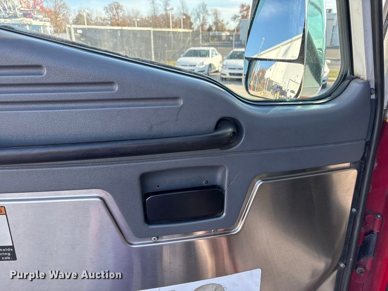 image for item EM6167 2006 American LaFance Metropolitan pumper fire truck