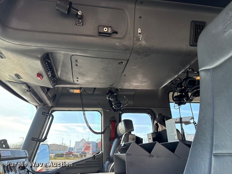 image for item EM6167 2006 American LaFance Metropolitan pumper fire truck