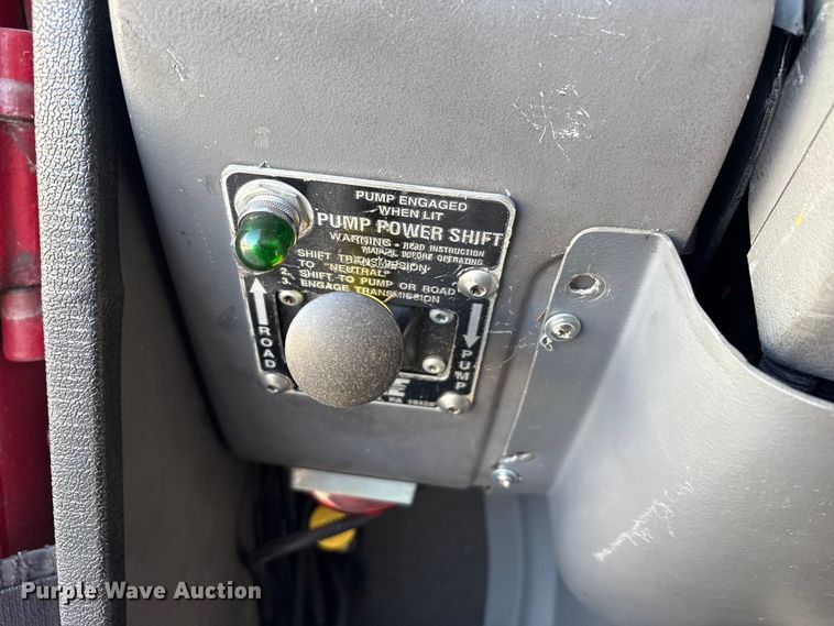 image for item EM6167 2006 American LaFance Metropolitan pumper fire truck