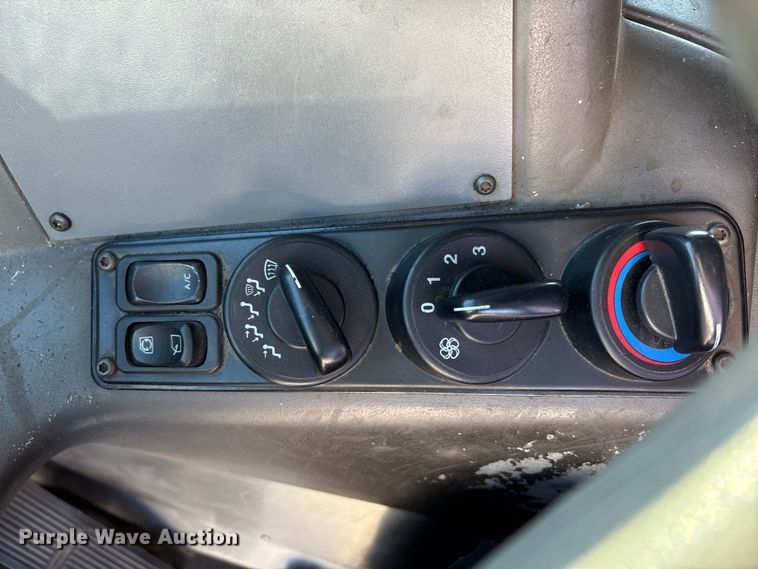 image for item EM6167 2006 American LaFance Metropolitan pumper fire truck