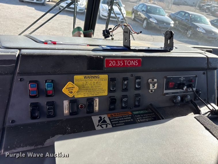 image for item EM6167 2006 American LaFance Metropolitan pumper fire truck