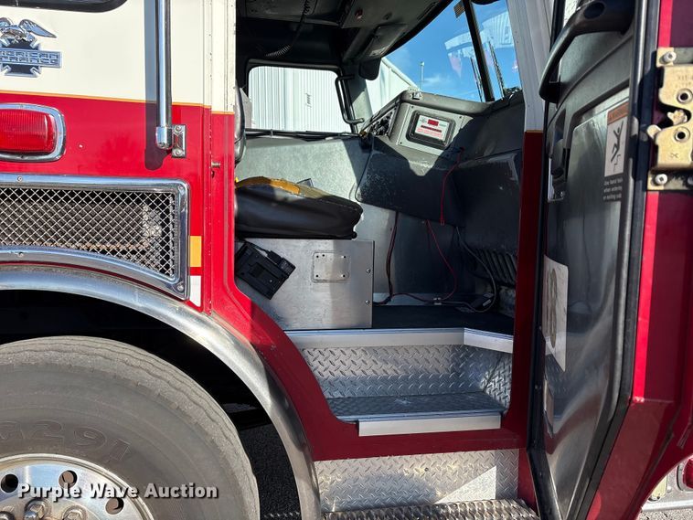 image for item EM6167 2006 American LaFance Metropolitan pumper fire truck