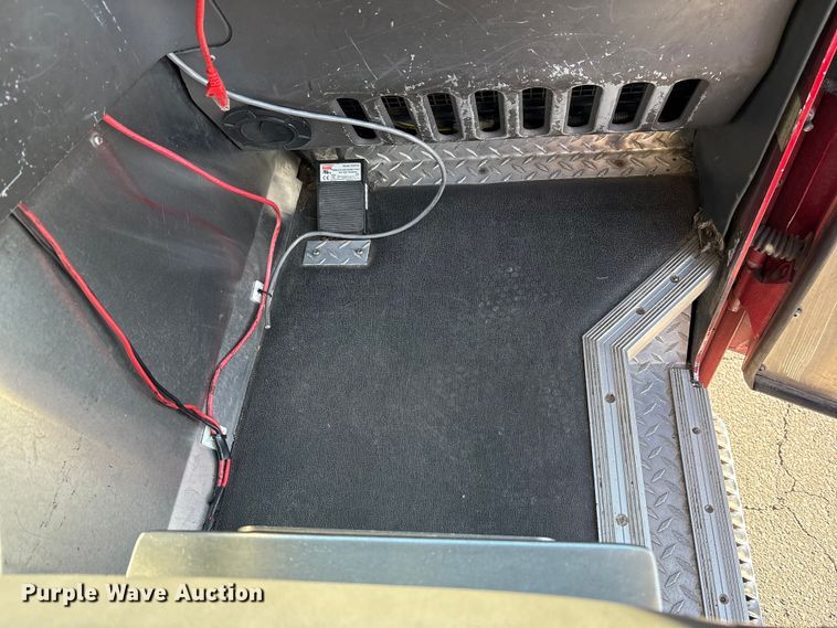 image for item EM6167 2006 American LaFance Metropolitan pumper fire truck