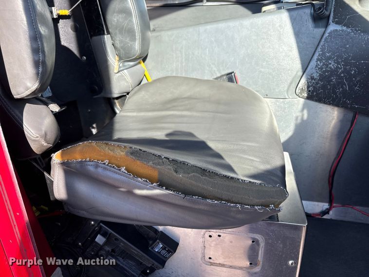 image for item EM6167 2006 American LaFance Metropolitan pumper fire truck