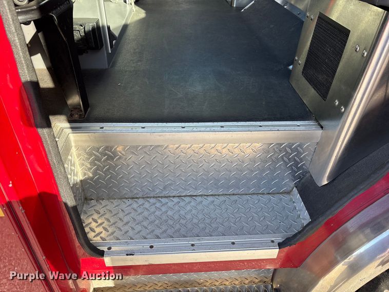 image for item EM6167 2006 American LaFance Metropolitan pumper fire truck