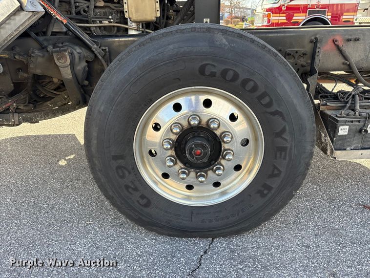 image for item EM6167 2006 American LaFance Metropolitan pumper fire truck