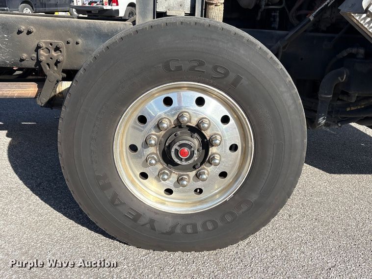 image for item EM6167 2006 American LaFance Metropolitan pumper fire truck