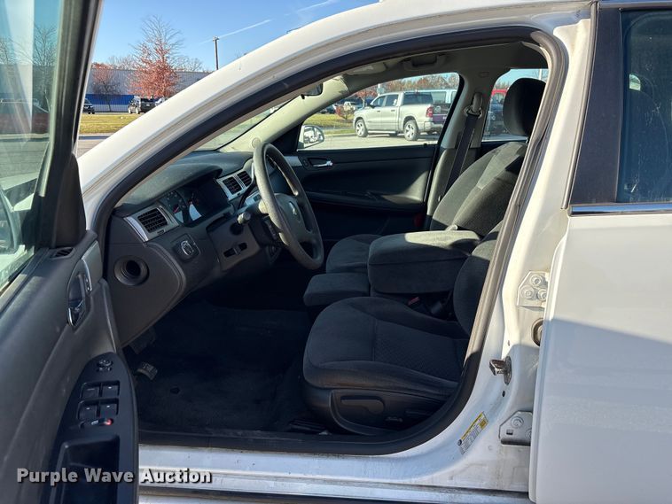 image for item EM6171 2016 Chevrolet Impala Limited Police Cruiser 