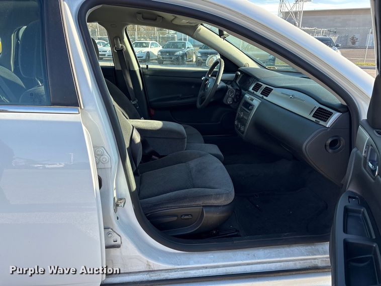 image for item EM6171 2016 Chevrolet Impala Limited Police Cruiser 