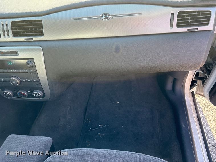 image for item EM6171 2016 Chevrolet Impala Limited Police Cruiser 