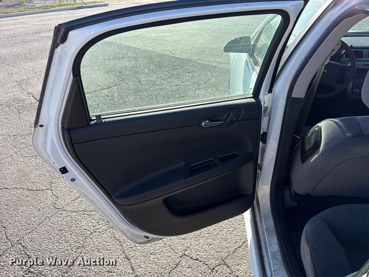 image for item EM6171 2016 Chevrolet Impala Limited Police Cruiser 