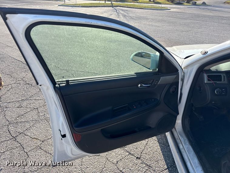 image for item EM6172 2016 Chevrolet Impala Limited Police Cruiser 