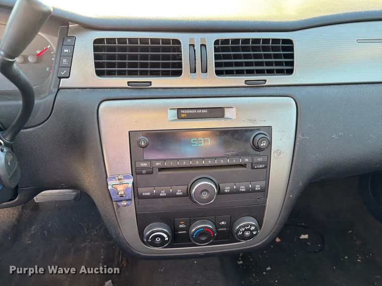 image for item EM6172 2016 Chevrolet Impala Limited Police Cruiser 