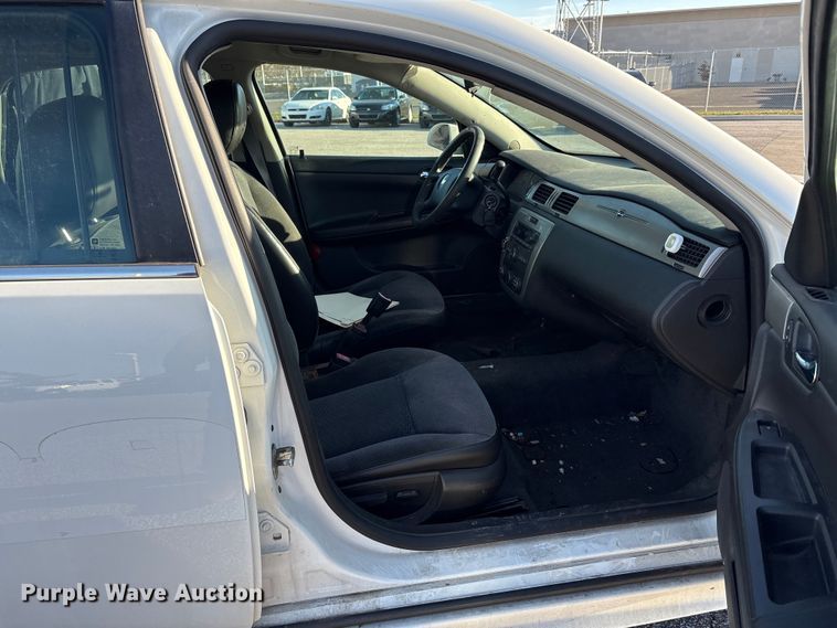 image for item EM6172 2016 Chevrolet Impala Limited Police Cruiser 