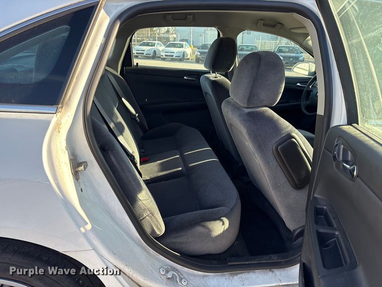 image for item EM6173 2016 Chevrolet Impala Limited Police Cruiser 