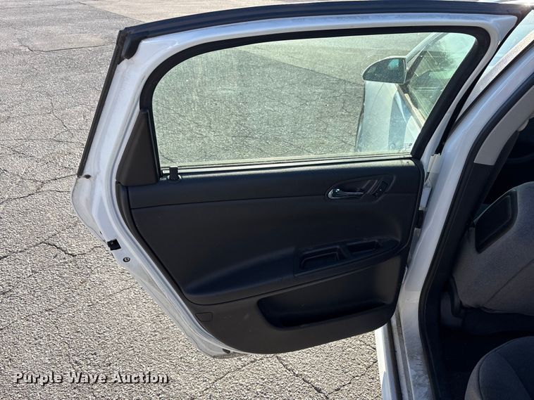 image for item EM6173 2016 Chevrolet Impala Limited Police Cruiser 