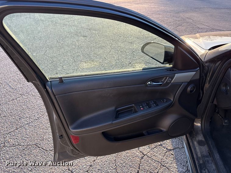 image for item EM6176 2016 Chevrolet Impala Limited Police Cruiser 