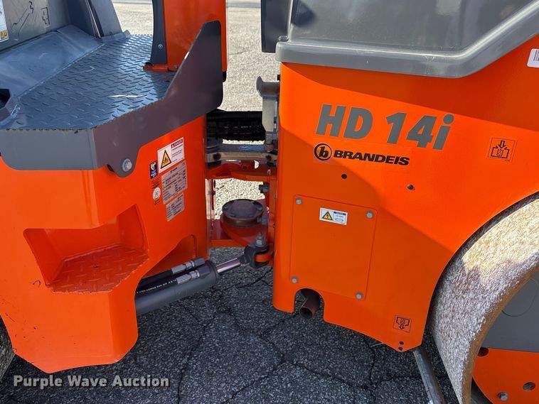 image for item EM6179 2020 HAMM HD 14i VT combination vibratory roller